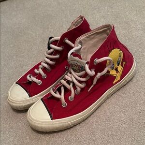 Vintage Red Tweety Looney Tunes High-Top Converse  Sneakers